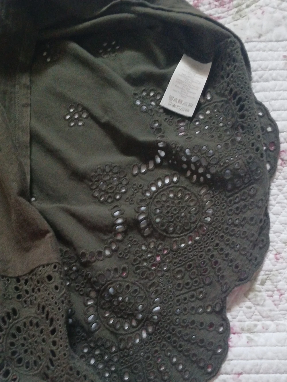 100% Cotton -Sz.10- Olive Eyelet Short Sleeve Tee